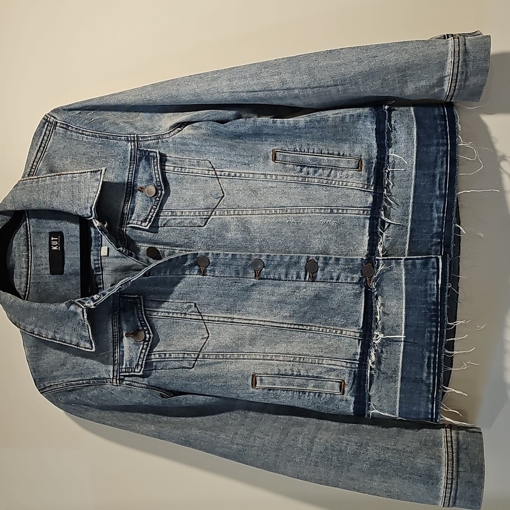 Kut from the Kloth Distressed Raw Hem Light Blue Denim Jacket Size Small